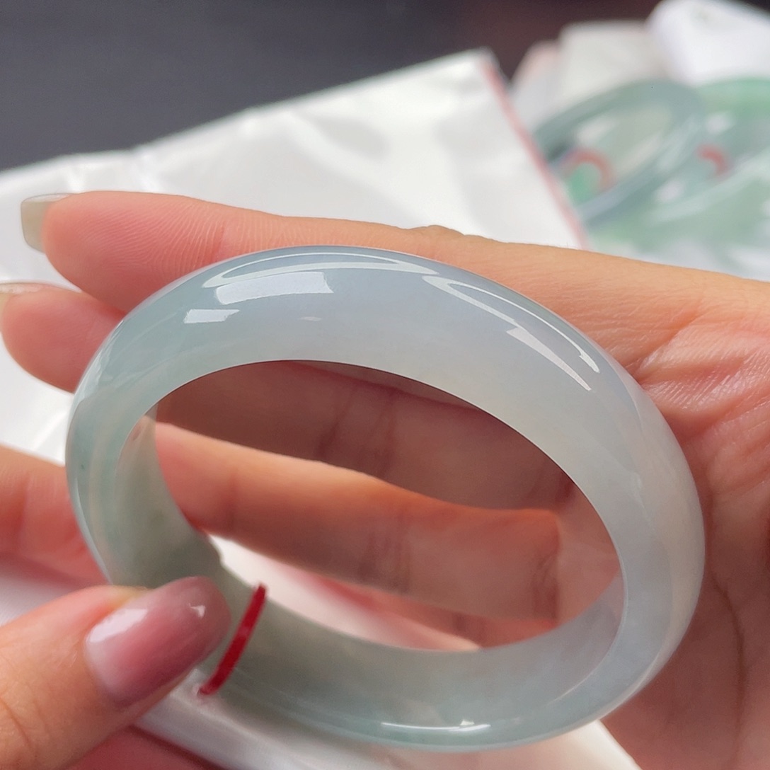 翡翠未镶嵌手镯55.5圈