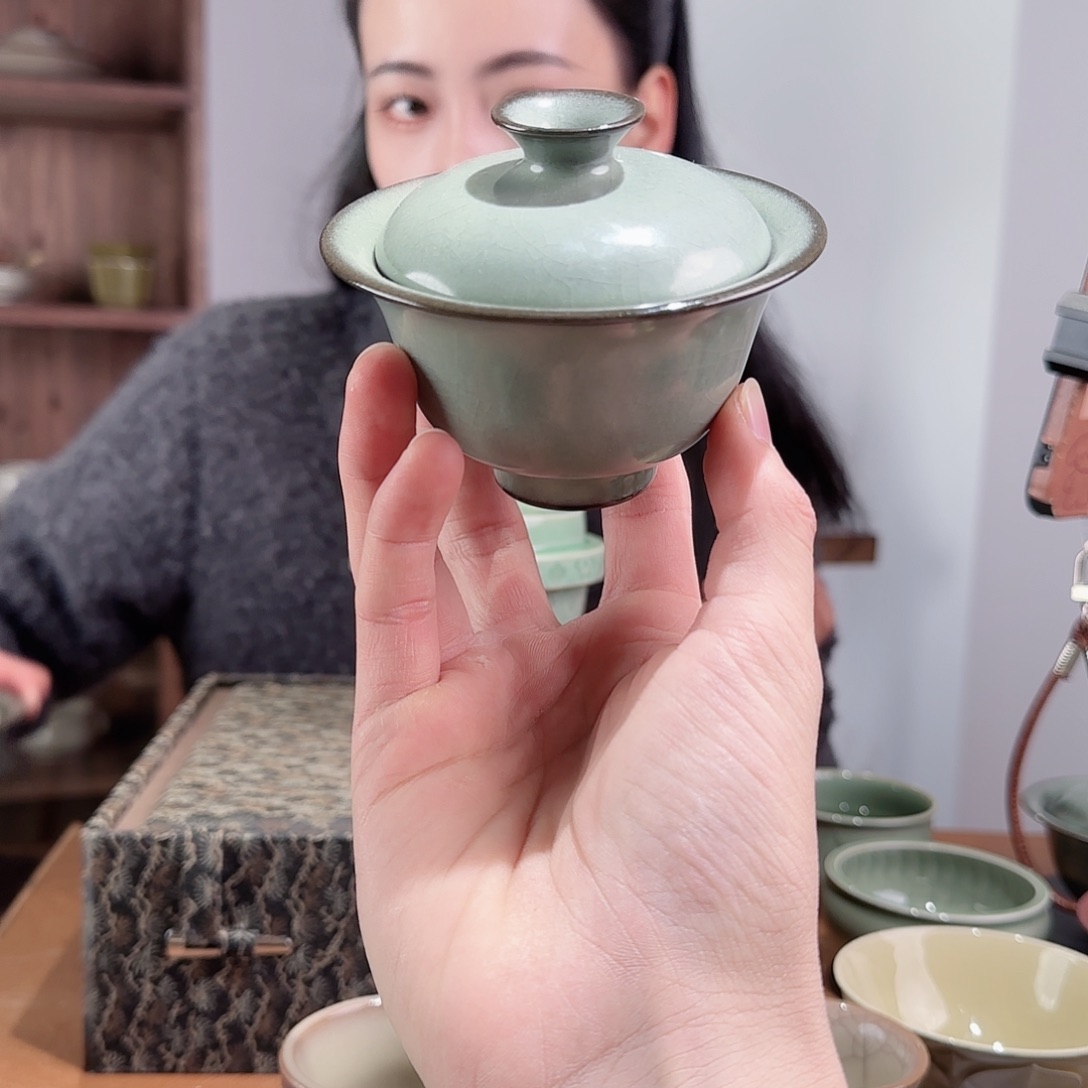 摆件瓷铁胎盖碗厚