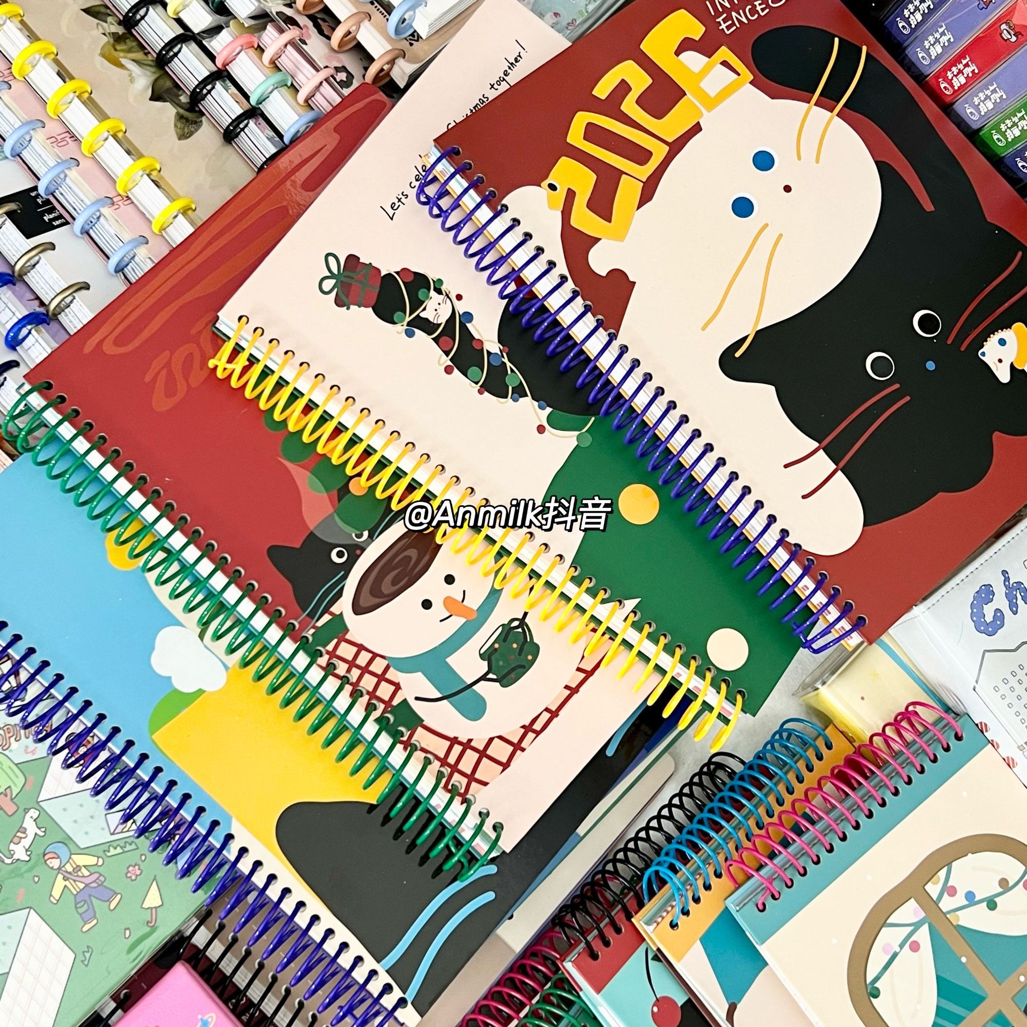 英瑞克猫猫系列A4可爱线圈本四孔易撕加厚横线高颜值笔记本绑带