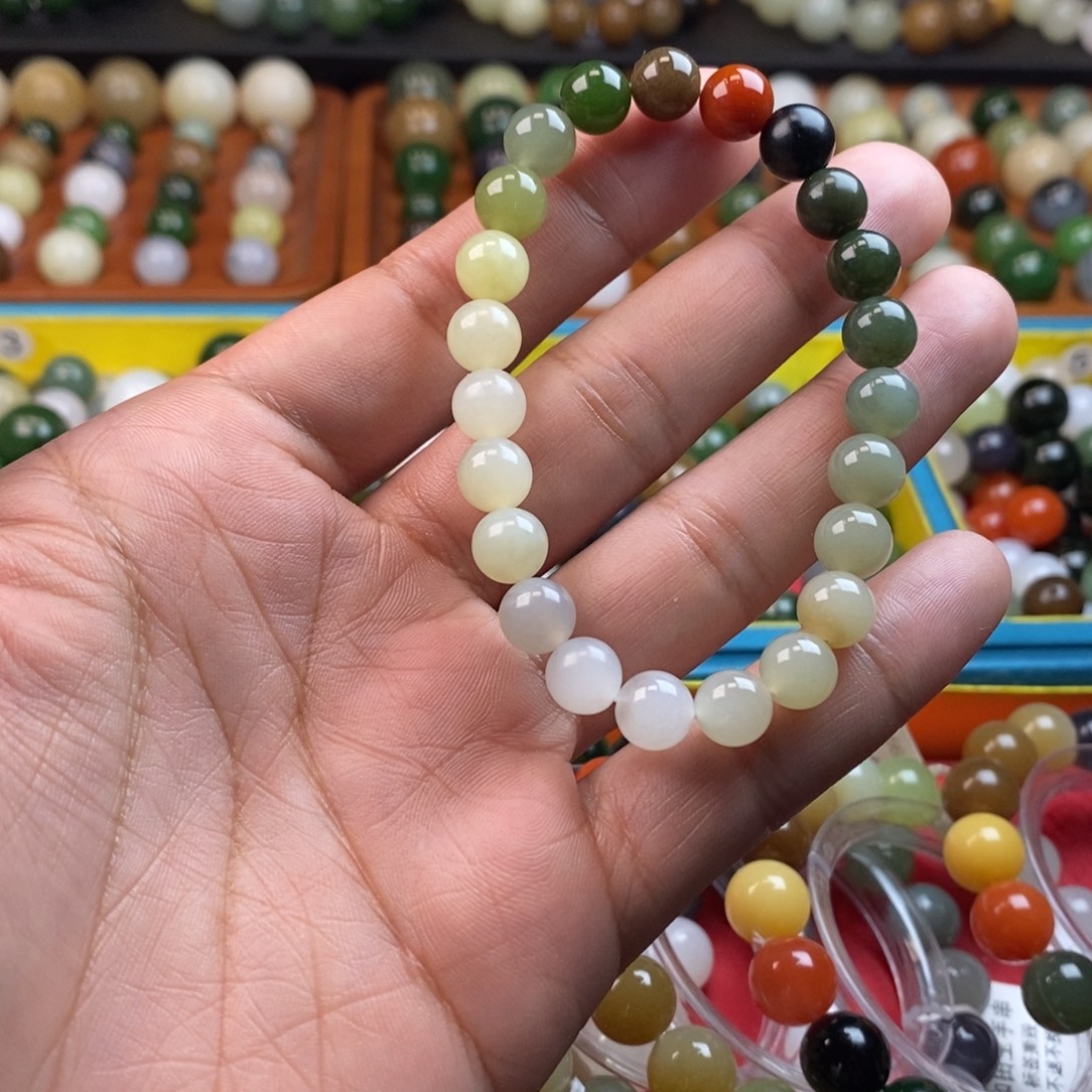 和田玉未镶嵌珠宝奇石卡8福利