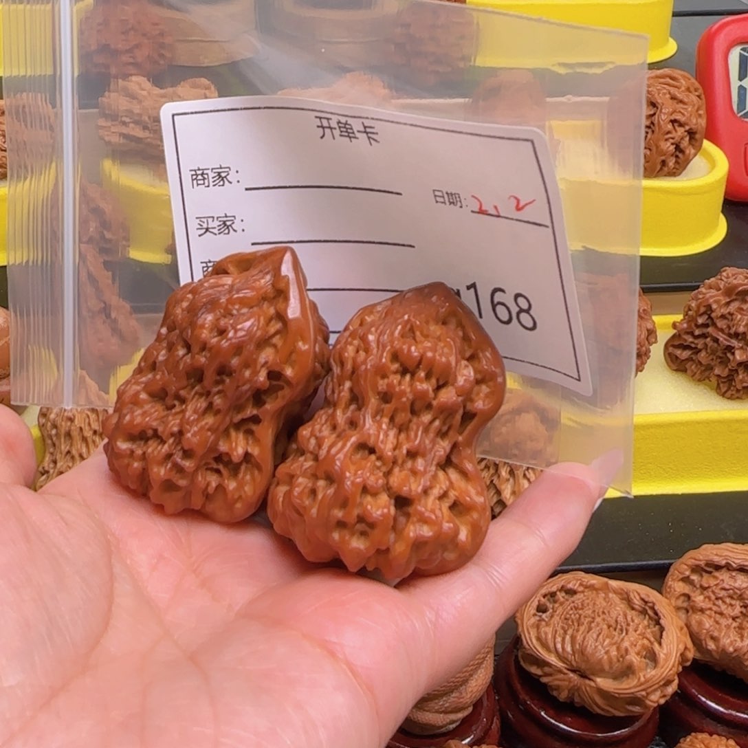 猴头核桃把件长**你文玩