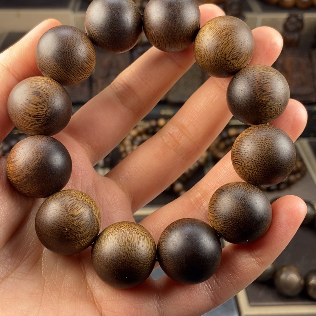 沉香手串聆**欲越南芽庄白棋楠
