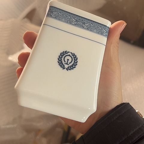 其他瓷抽纸盒一个陶瓷