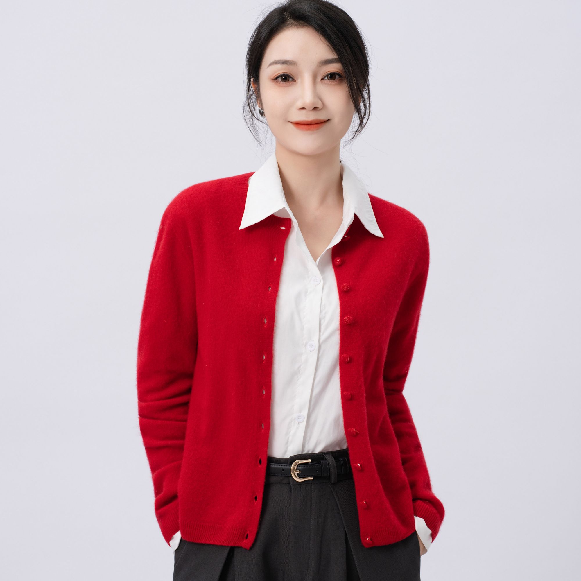 B 拉绒女款外穿圆领纽扣针织开衫100%纯山羊绒薄款长袖开衫休闲款