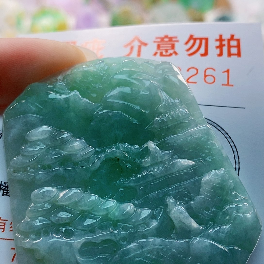 吊坠(不含链)未镶嵌翡翠