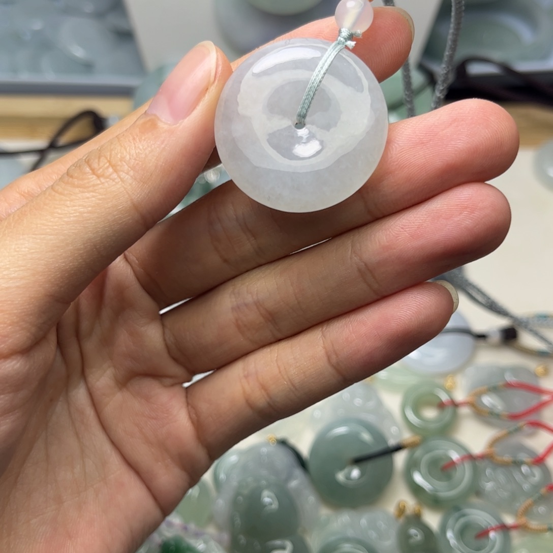 翡翠未镶嵌颈饰天然翡翠Ａ货