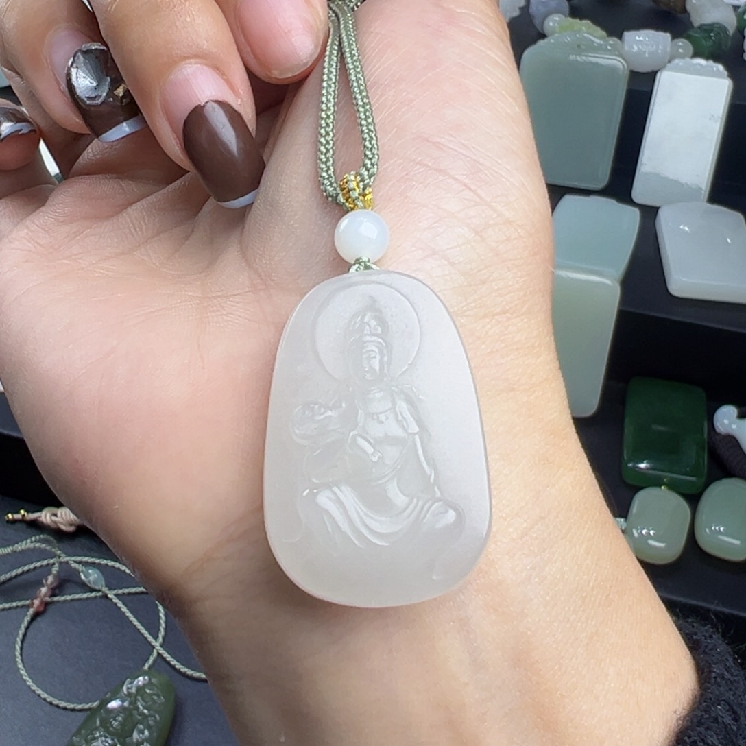 颈饰未镶嵌和田玉