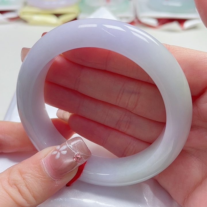 翡翠手镯未镶嵌缅甸