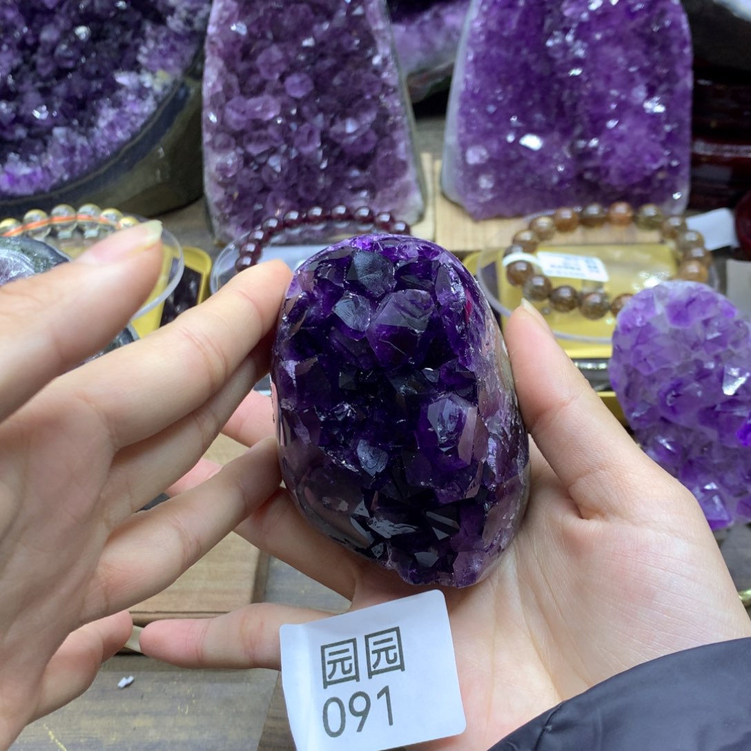 紫晶大型摆件（非配饰）未镶嵌