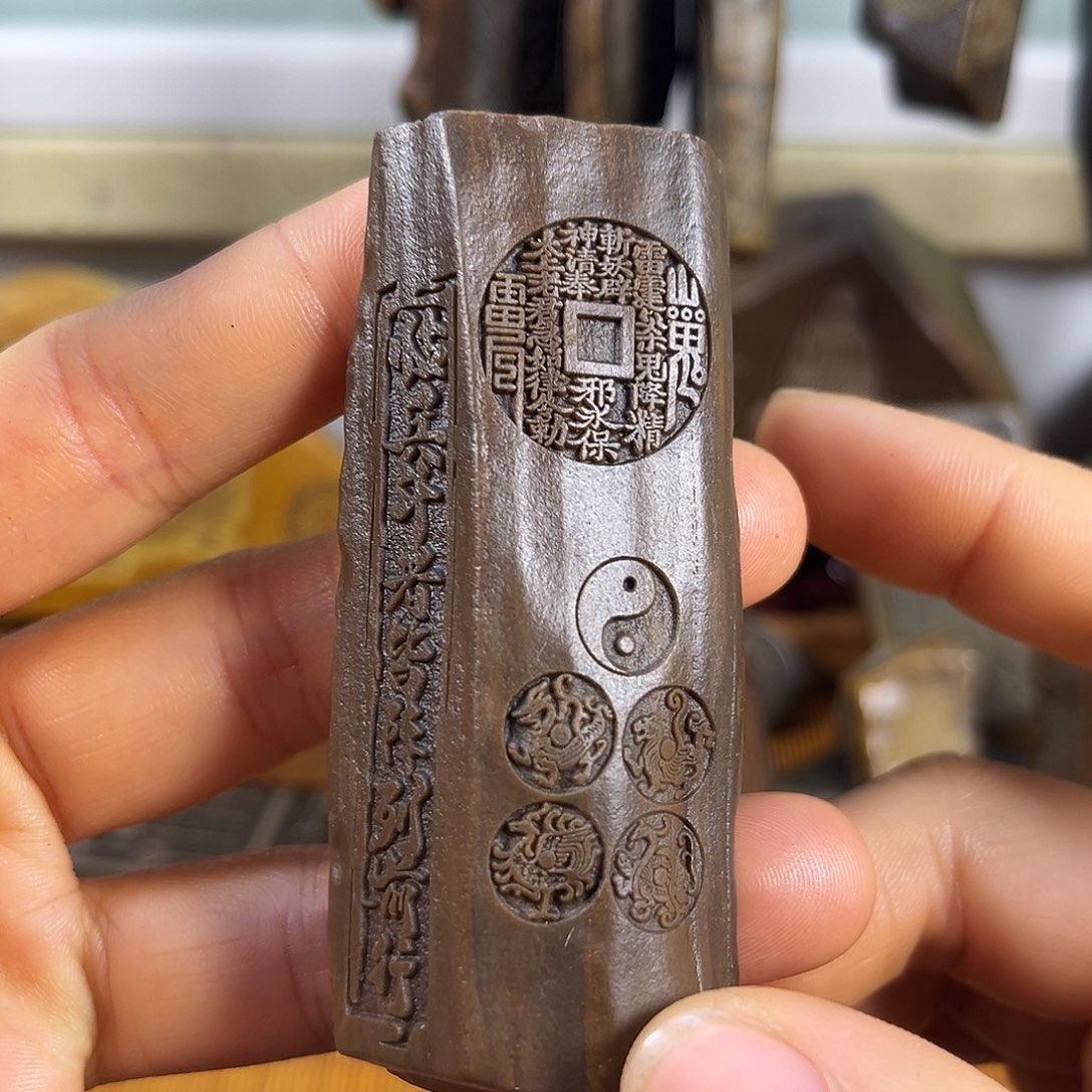 新疆戈壁石原石雕刻13