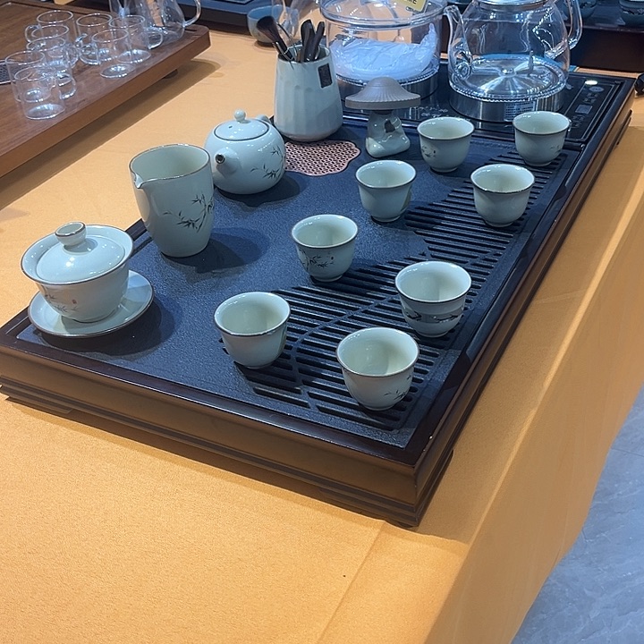 茶盘的颜色很漂亮很喜欢