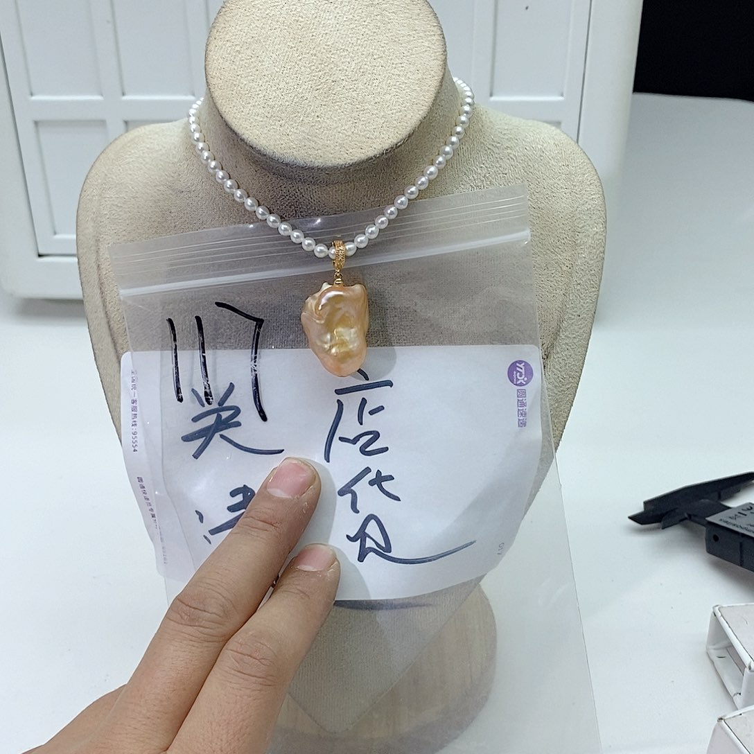 淡水珍珠颈饰合金