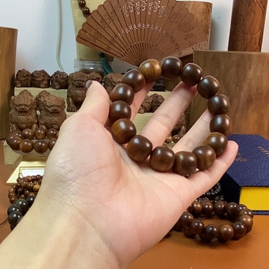 老山檀香黑肉沉水桶珠14-15手串