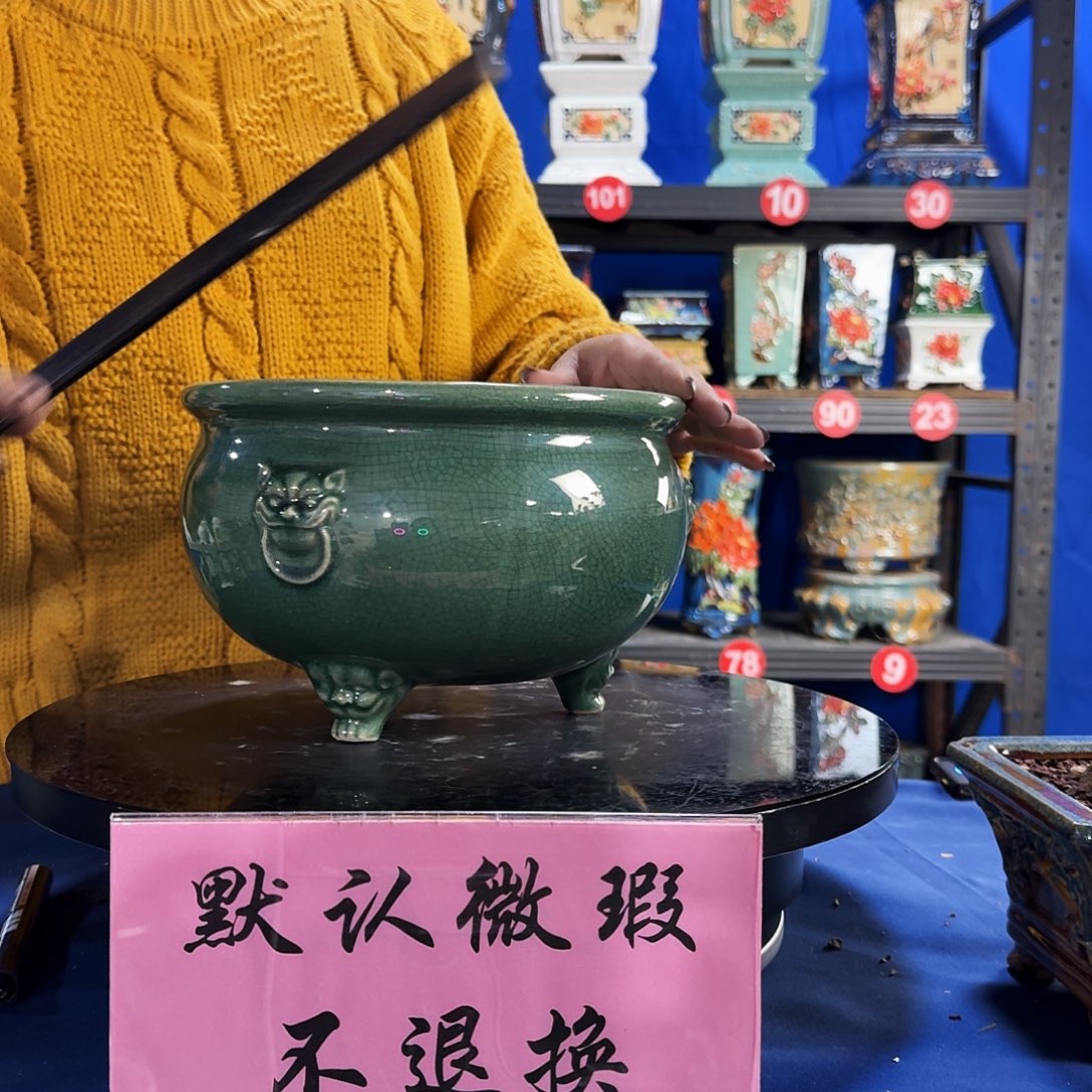 三足玉绿大瑕疵随机介意勿拍不退换外口23内深13