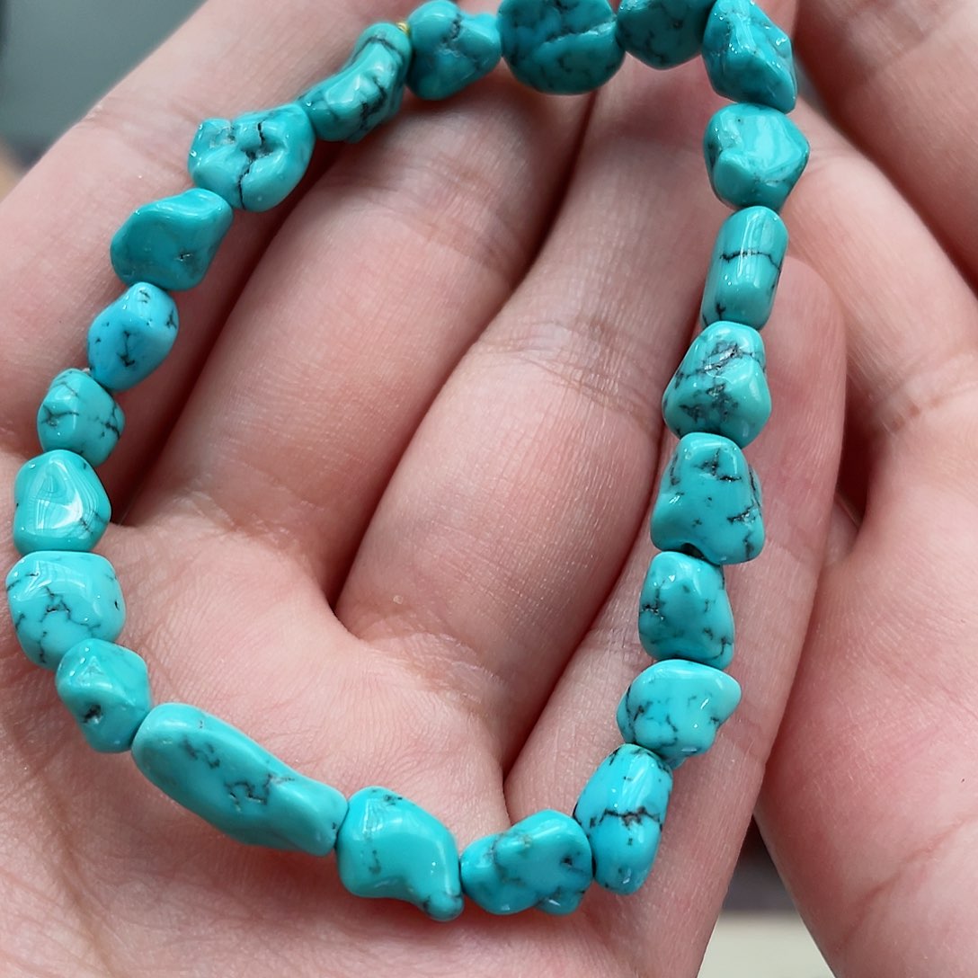 绿松石颈饰未镶嵌