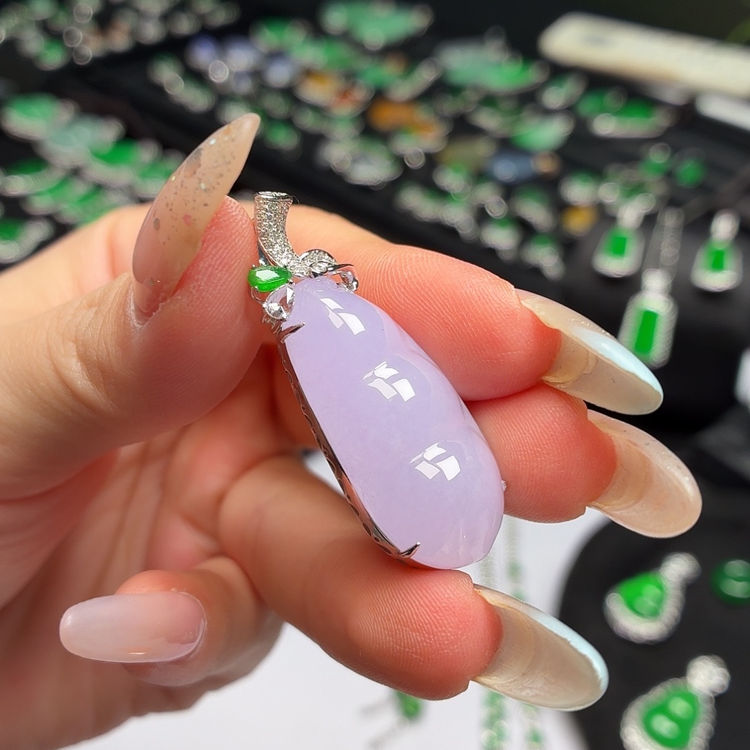 翡翠18K金镶嵌颈饰008冰粉紫福豆吊坠