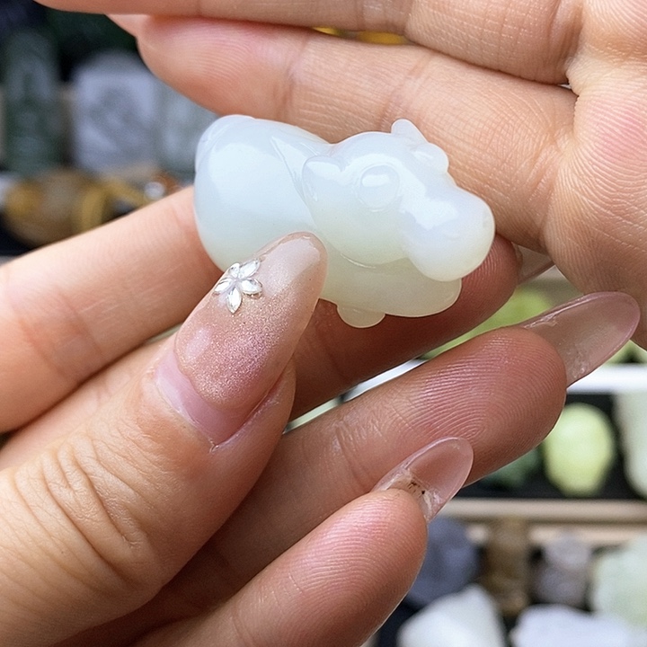 和田玉未镶嵌颈饰和田玉牛牛财源滚滚