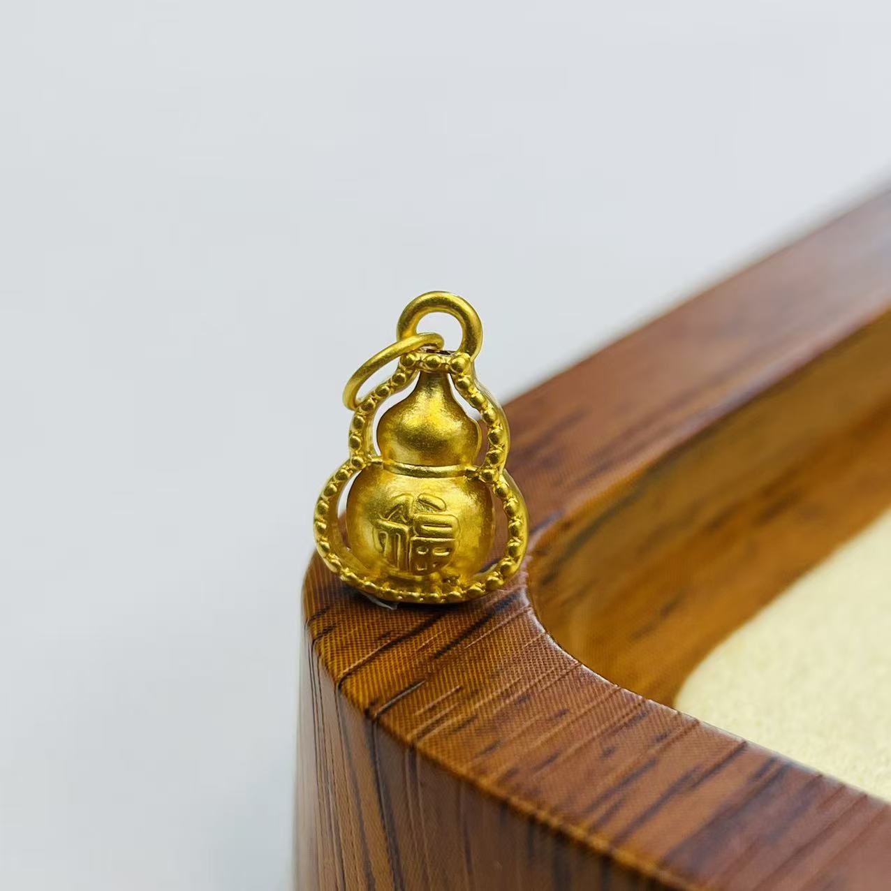 新金社黄金足金999纳福葫芦提溜DP1289