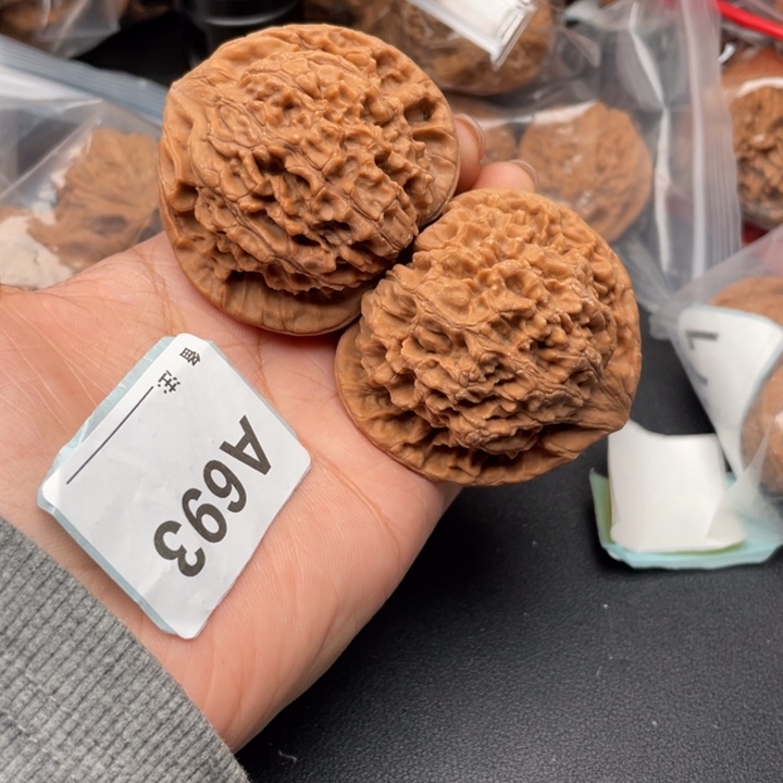 文玩核桃吊坠核桃