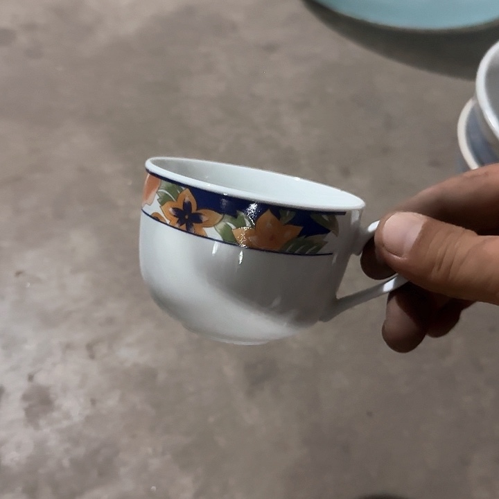 瓷片陶瓷盘子碗啥都有