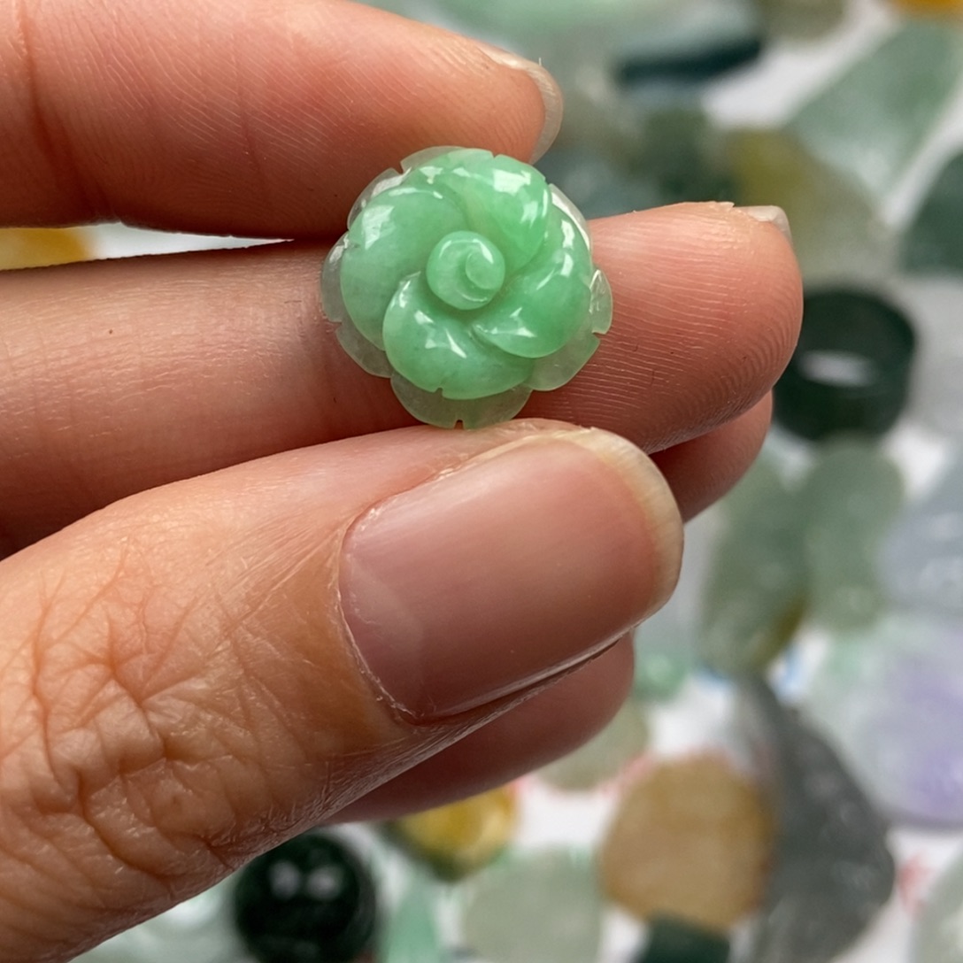 翡翠未镶嵌颈饰翡翠