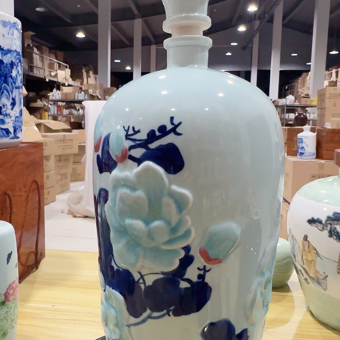 10斤装青花牡丹酒瓶1个下播福利
