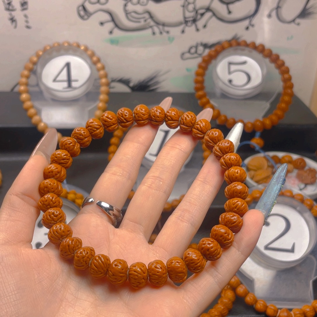 咕****吊坠桃核1.222222222222