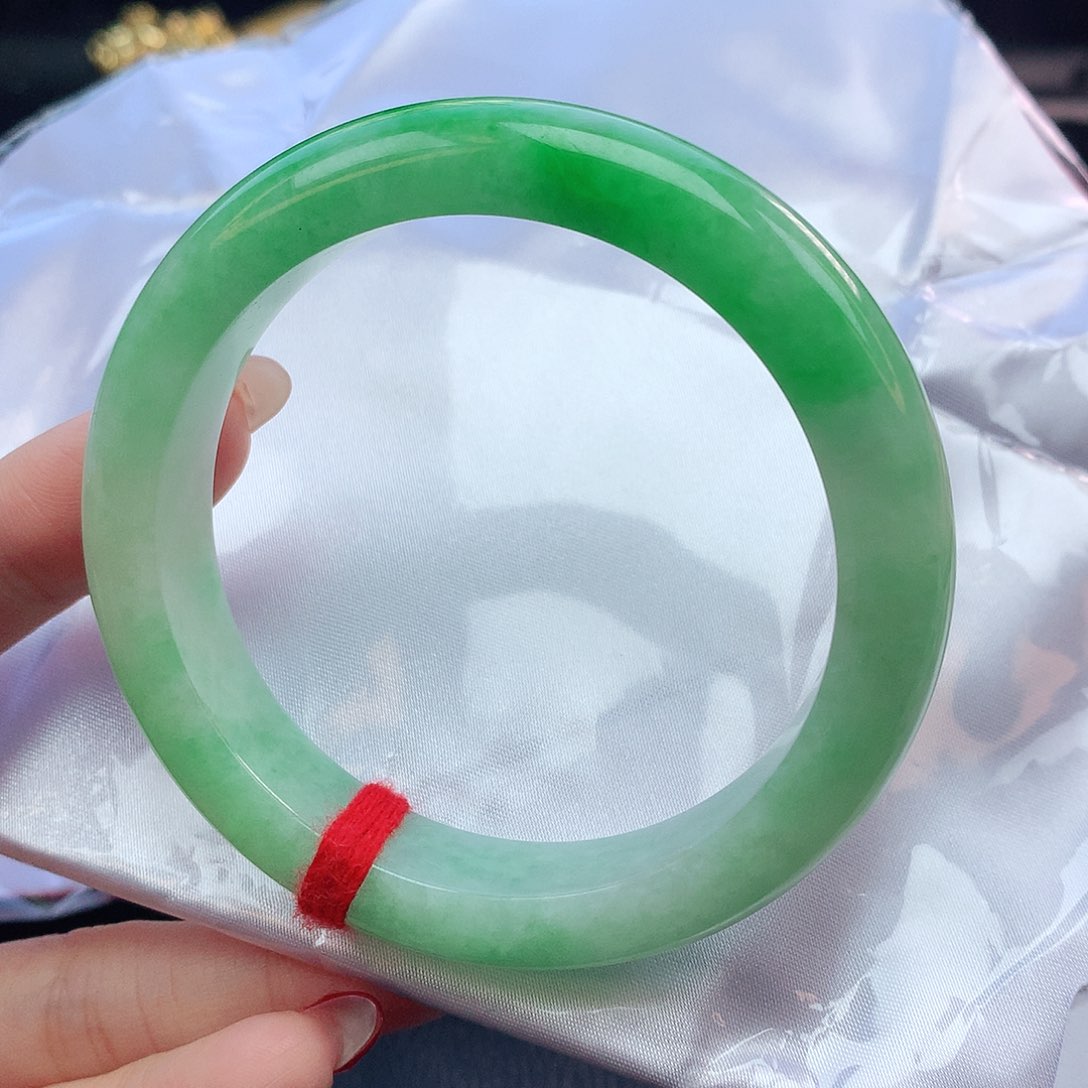 翡翠手镯未镶嵌58圈口882422