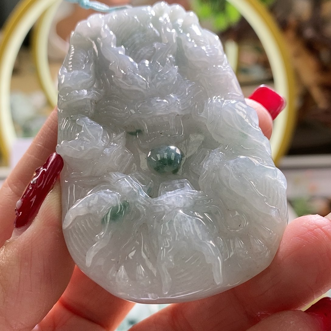 【闪购商品】翡翠颈饰未镶嵌龙牌