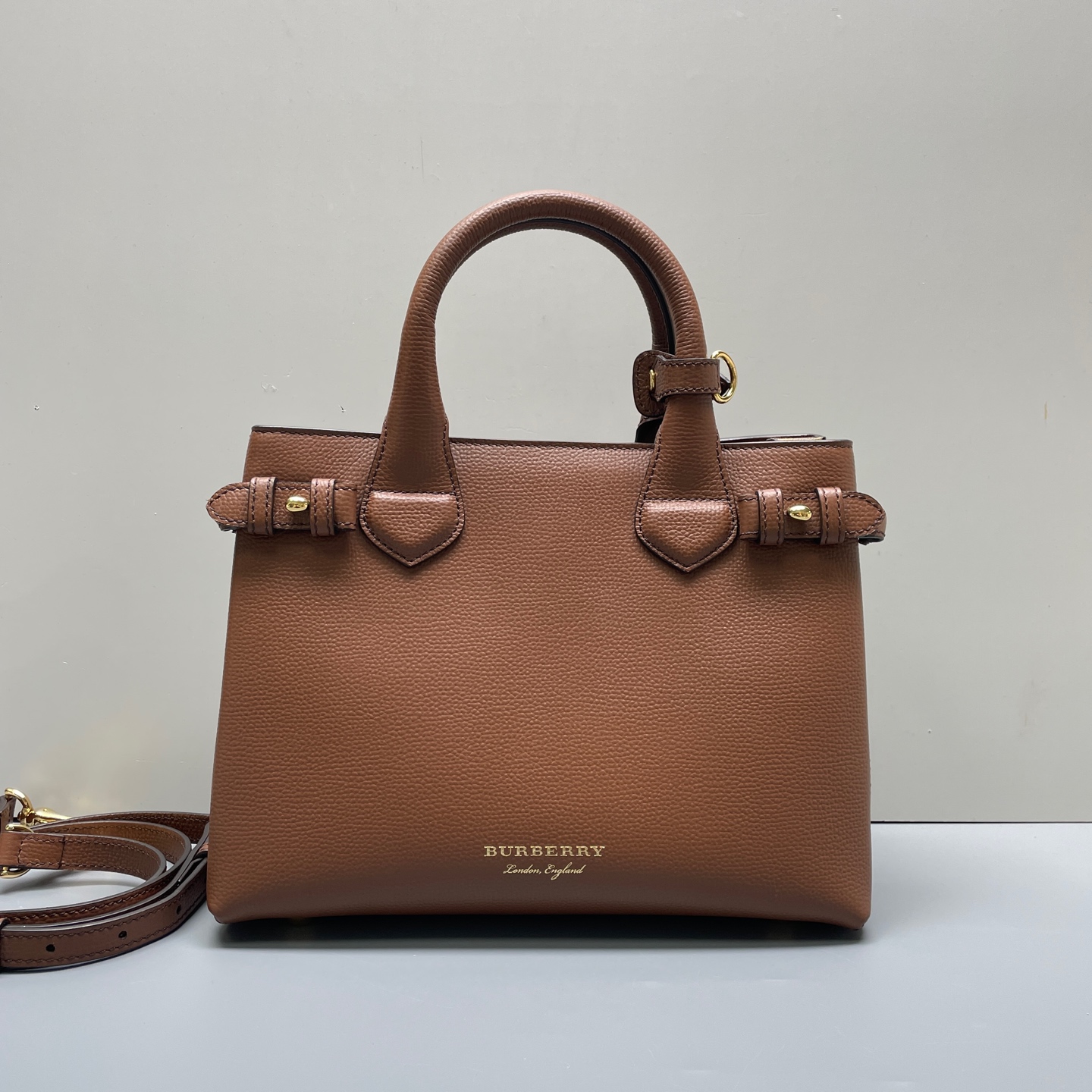 95新 BURBERRY/博柏利 优选/班纳小号棕拼格纹手提包21年/26x19