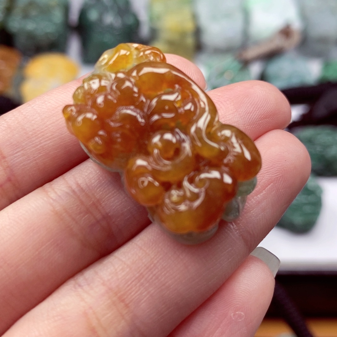 翡翠颈饰未镶嵌翡翠