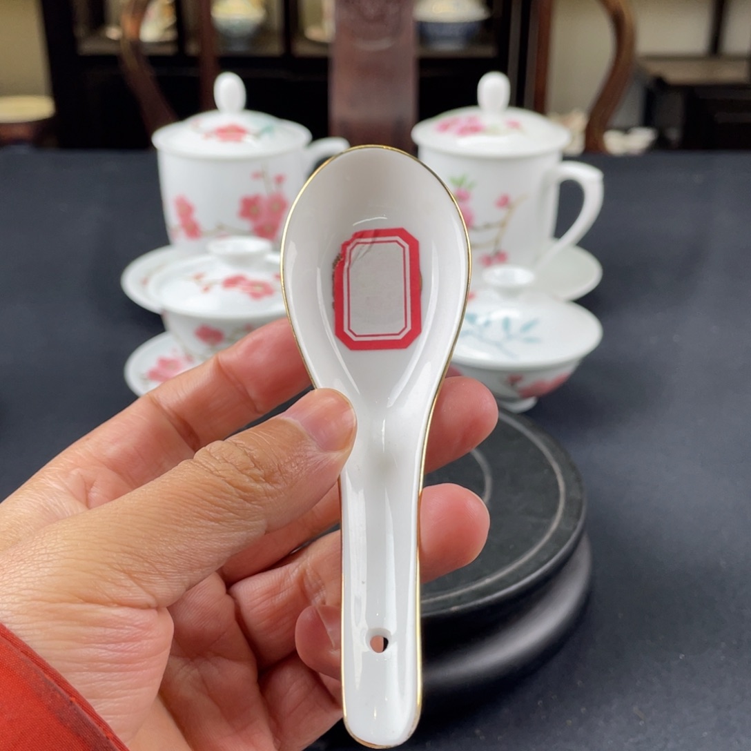瓷片轻工业陶瓷研究所