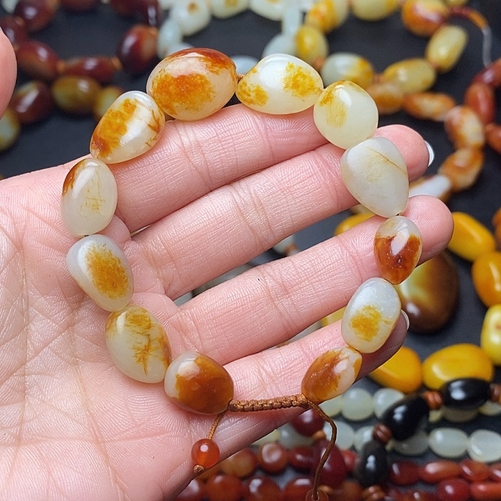 和田玉未镶嵌手链