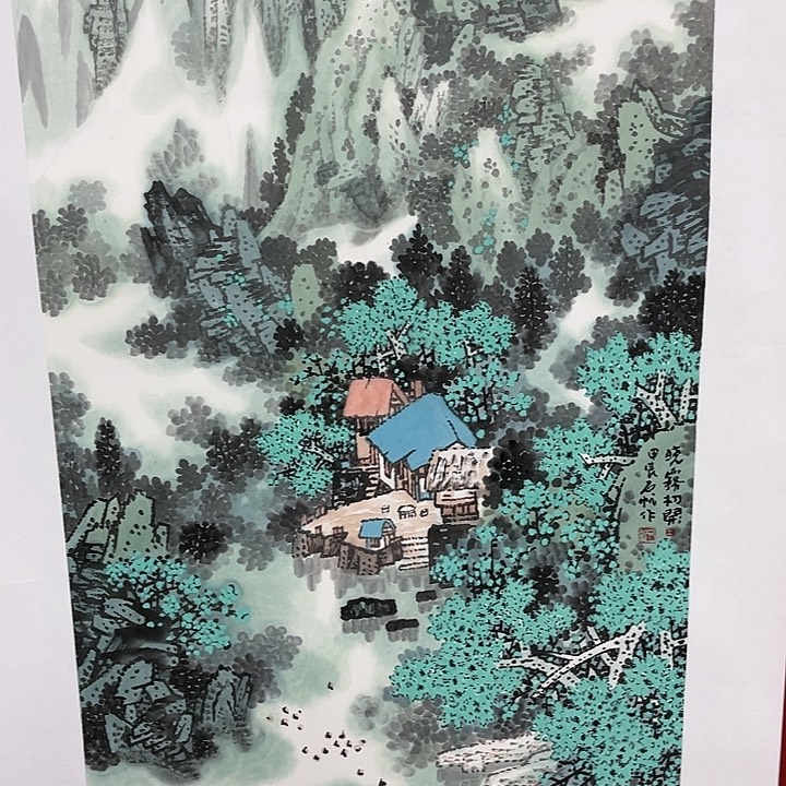 国画特特的一个小男孩在一