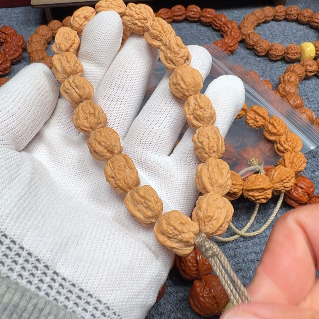 刚***R吊坠文玩核桃嵩山金蟾