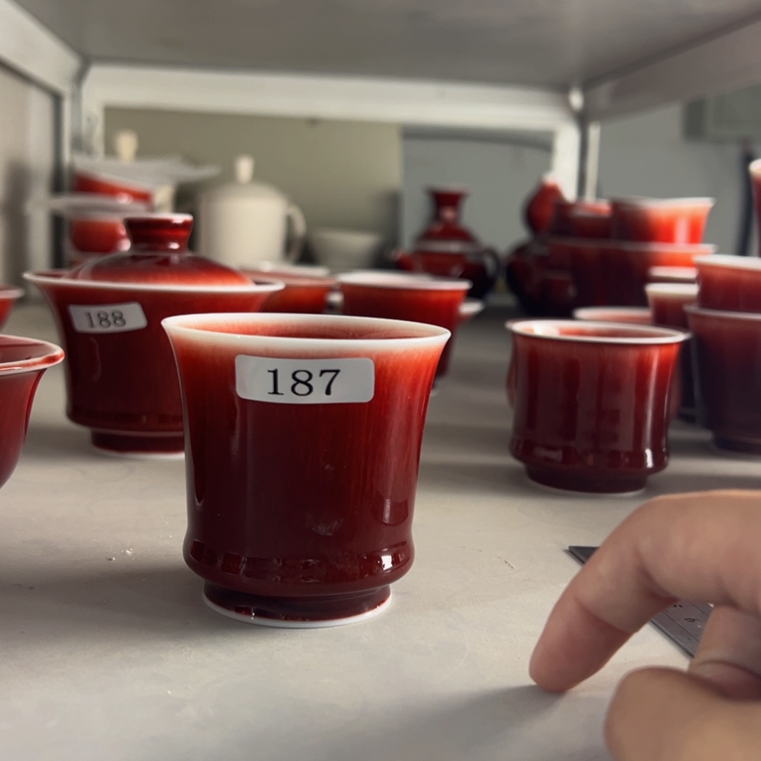 陶景德镇陶瓷郎红微瑕