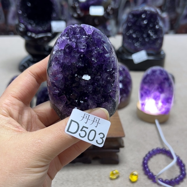 未镶嵌水晶大型摆件（非配饰）