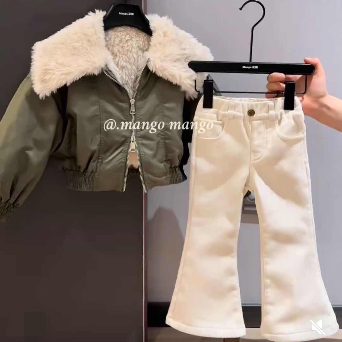 女童冬季套装新款毛毛翻领橄榄绿儿童潮酷夹克外套加绒加厚牛仔裤