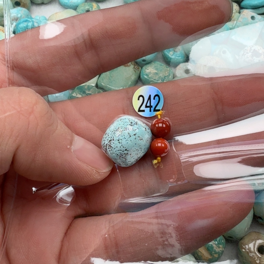 南红玛瑙未镶嵌珠宝奇石