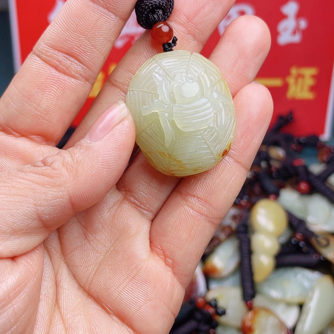 和田玉颈饰未镶嵌