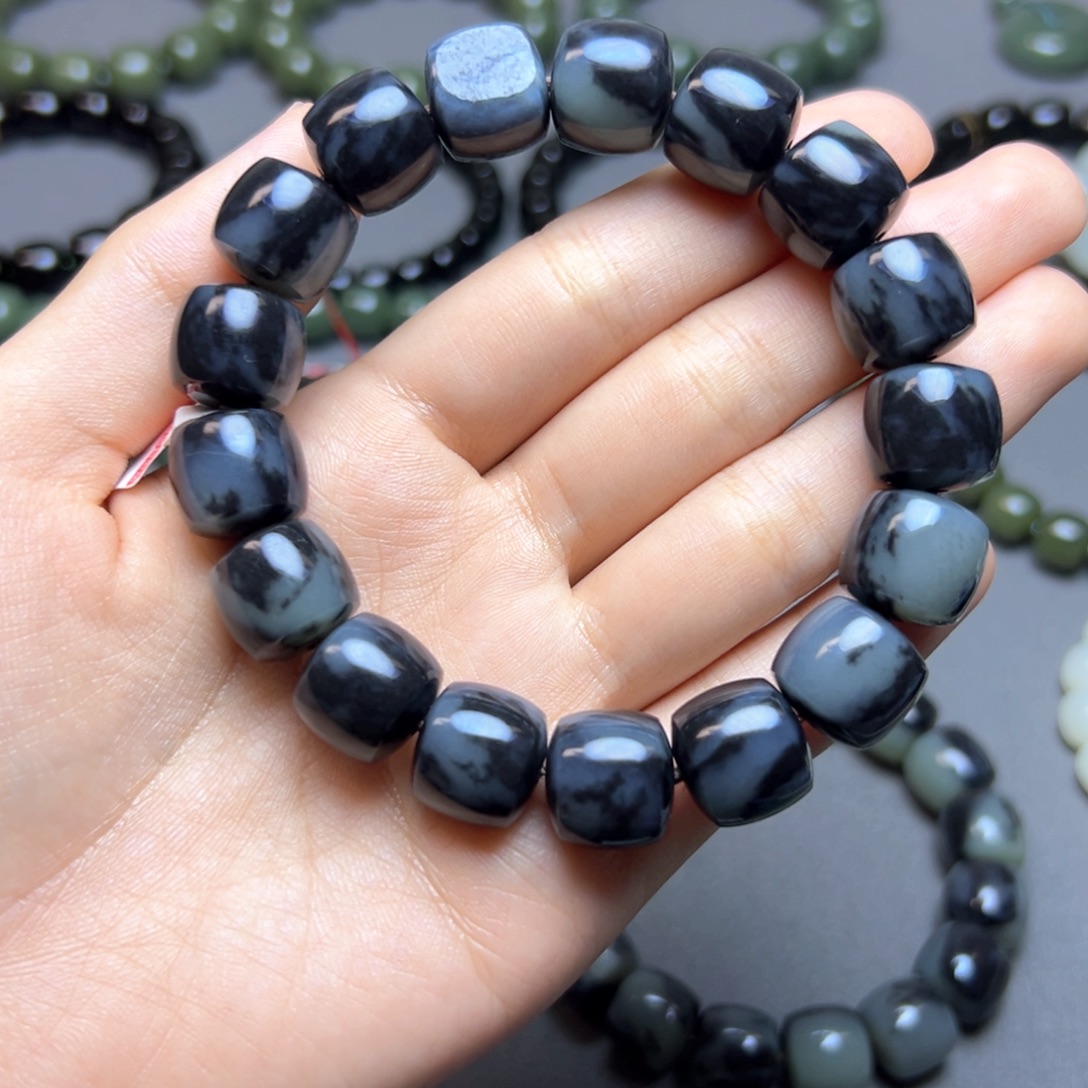 鹏***造手链未镶嵌和田玉