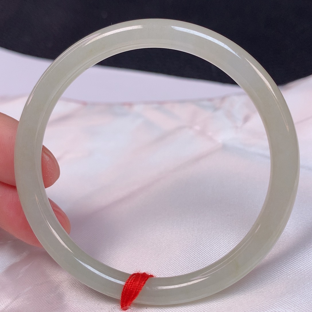 翡翠手镯未镶嵌52+ 翡翠手镯