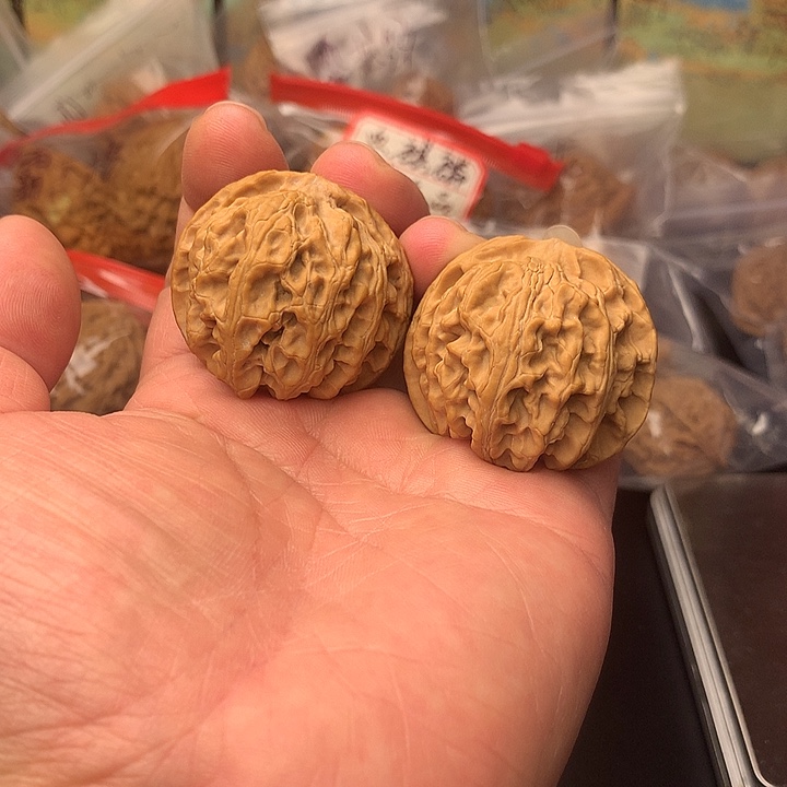 核桃原桩苹果园40尺