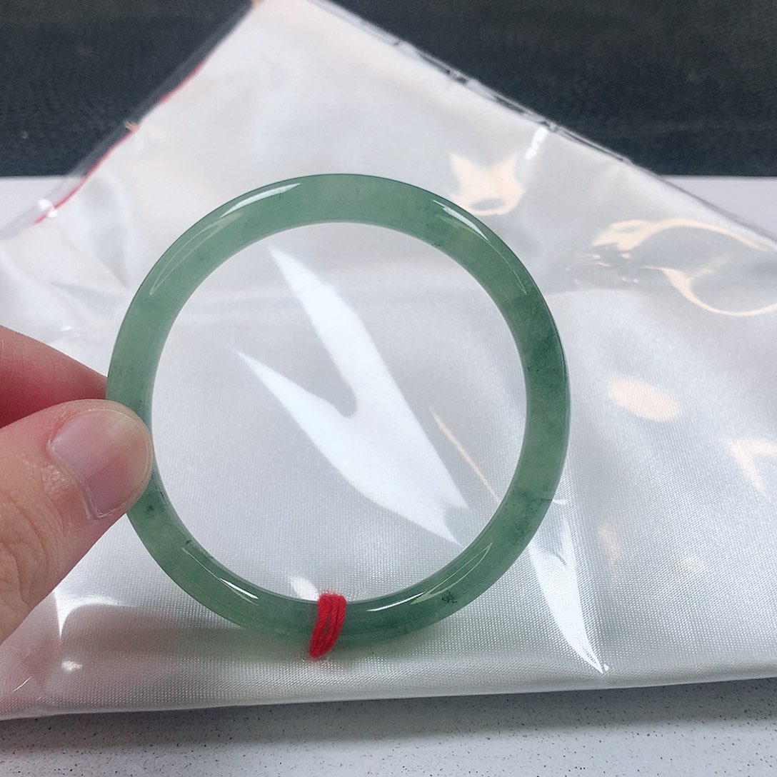 未镶嵌手镯（贵妃镯）翡翠376