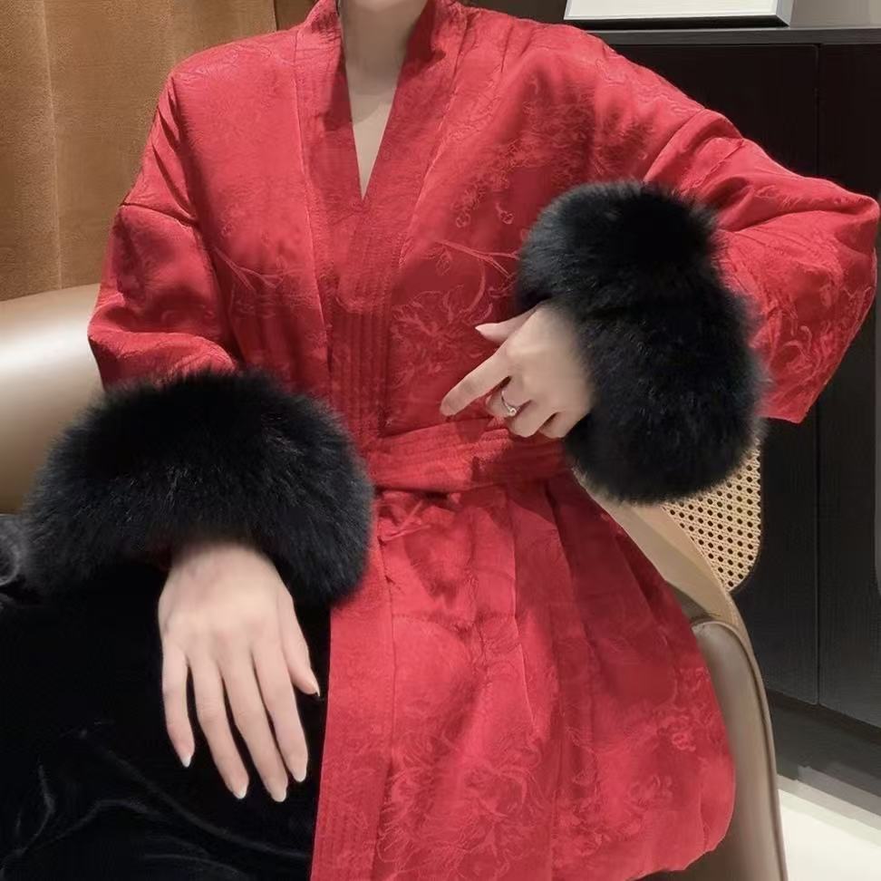 QNH-真丝提花和服领系腰狐狸毛袖口棉服