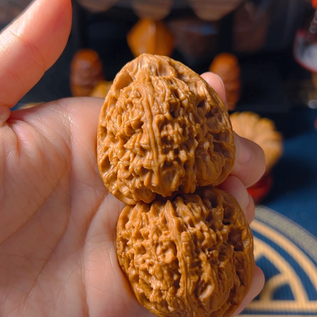 文玩核桃把件南疆石