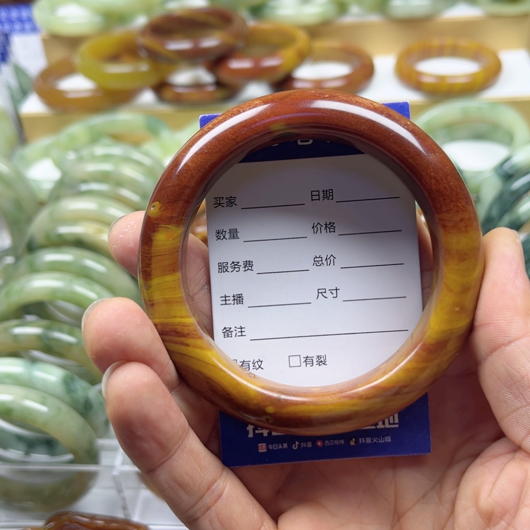 透闪石-蛇纹石玉手镯未镶嵌阳****姐