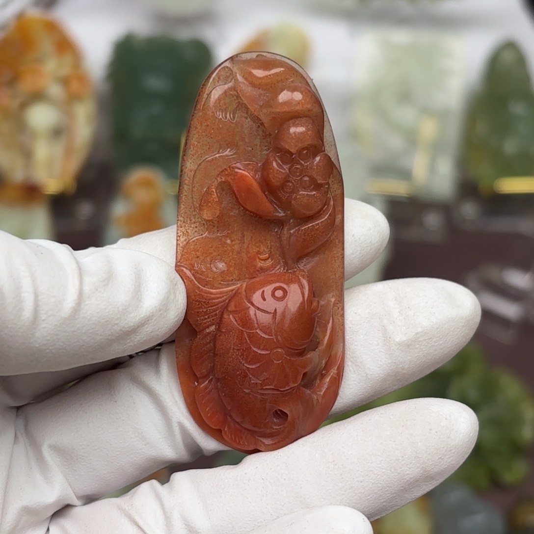 蛇纹石玉颈饰未镶嵌