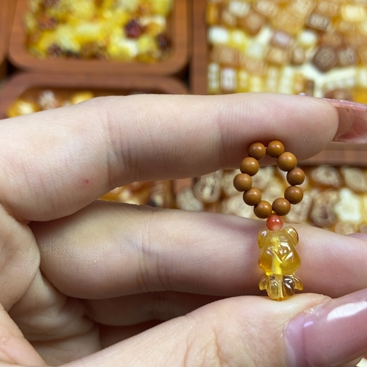 琥珀未镶嵌珠宝奇石小熊滴流