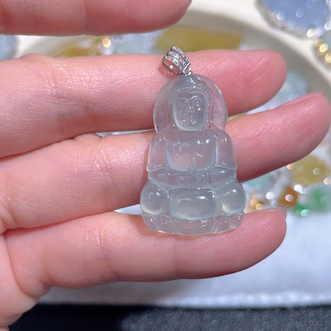 翡翠颈饰18K金镶嵌翡翠